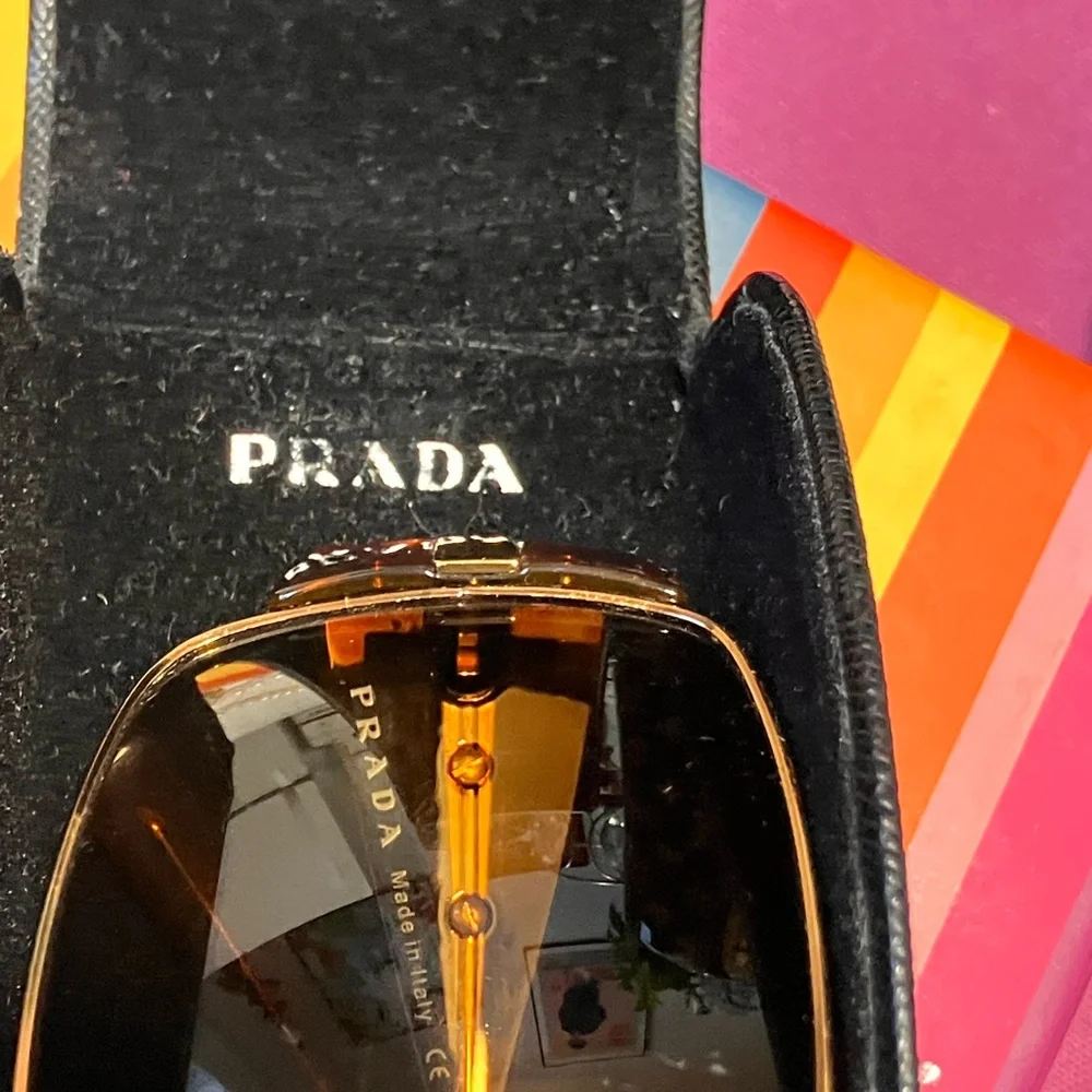 Prada Vintage sunglasses and hard case - Picture 7 of 13